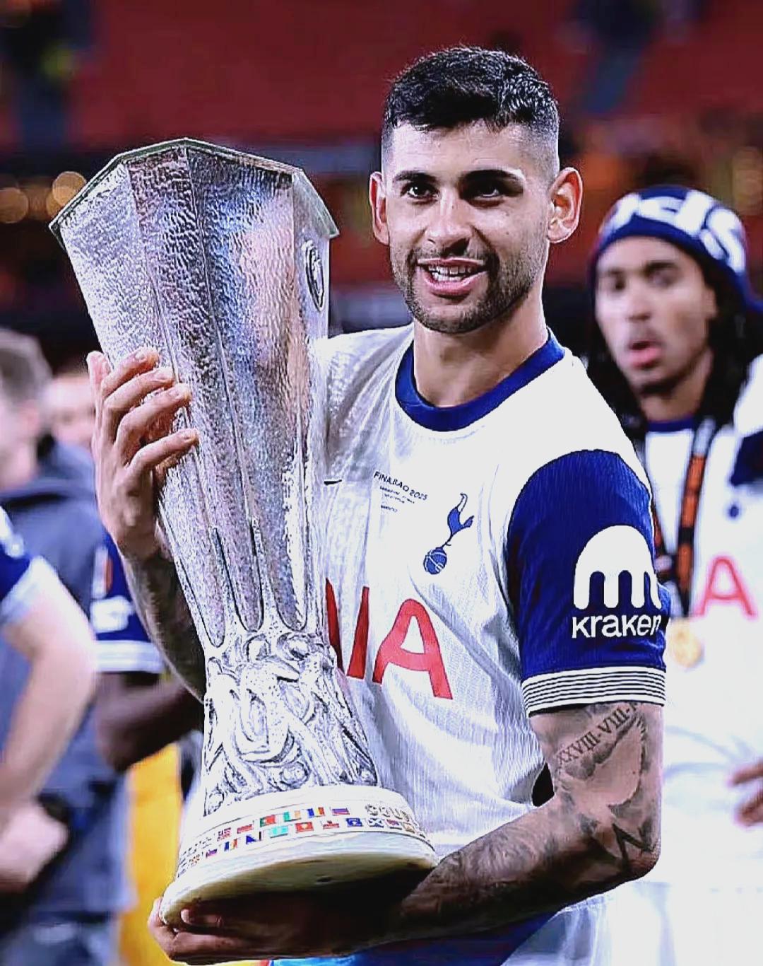 法国杯倒计时，阿贾克斯关键时刻篮板制胜，细节引发关注，引发热议，细节决定成败的简单介绍