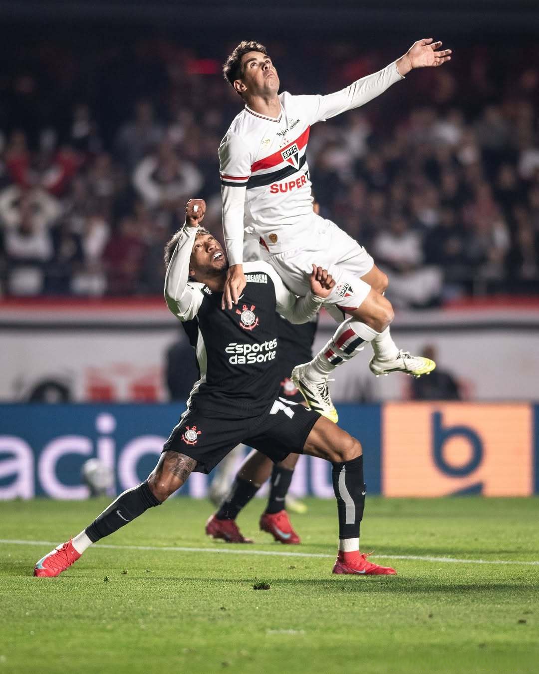 包含里程碑夜埃因霍温伤情更新；中超冲刺阶段刷纪录；信心回归；球队文化再被提及的词条